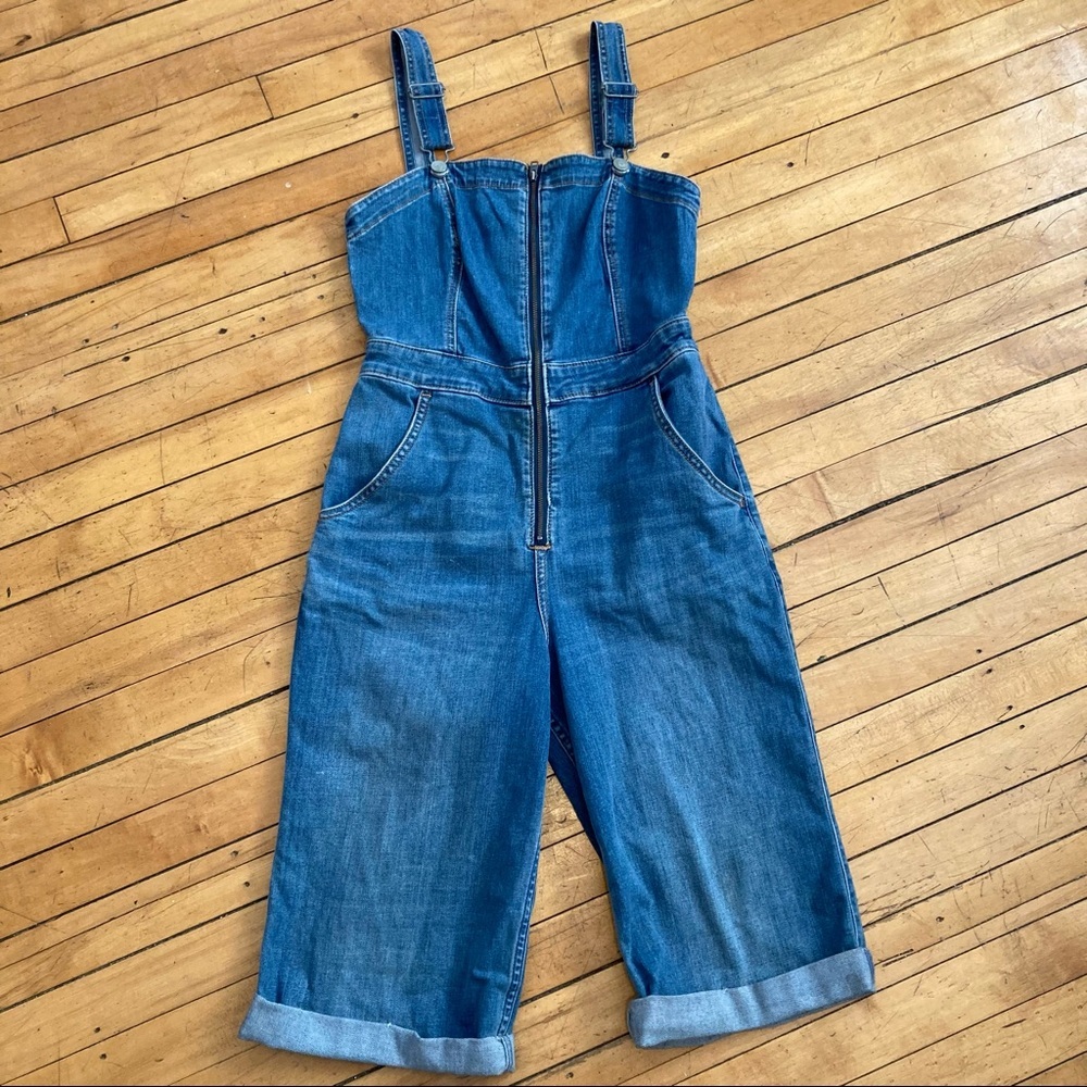 Hollister Jean Overalls capri/ankle drop cuffed style zipper in front